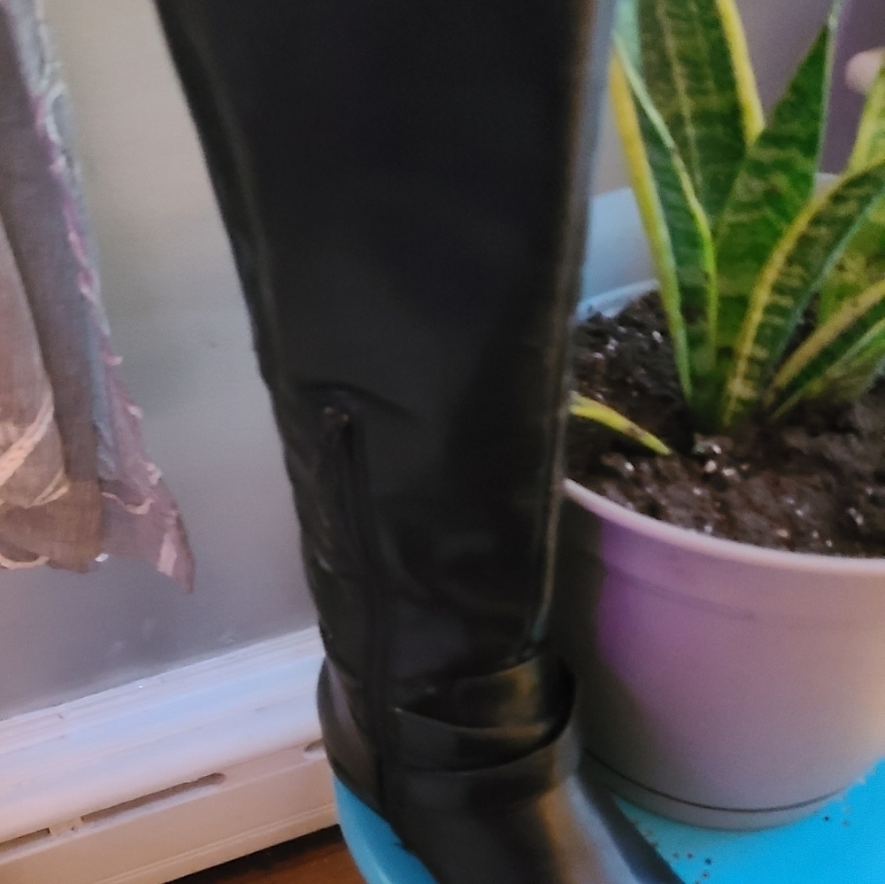 Black knee boots 7.5 Hp🔥🔥🔥🔥 - Picture 2 of 6